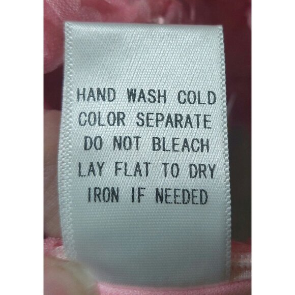 NWT Le Lis Pink Puff Sleeve Floral Crop Top W/ Textured Rose Design Large - Picture 10 of 11